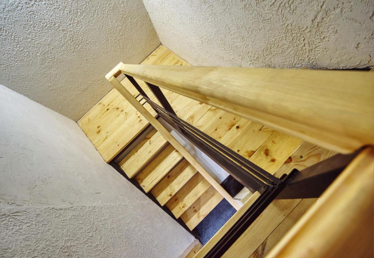 Отель Mezzanine 2*