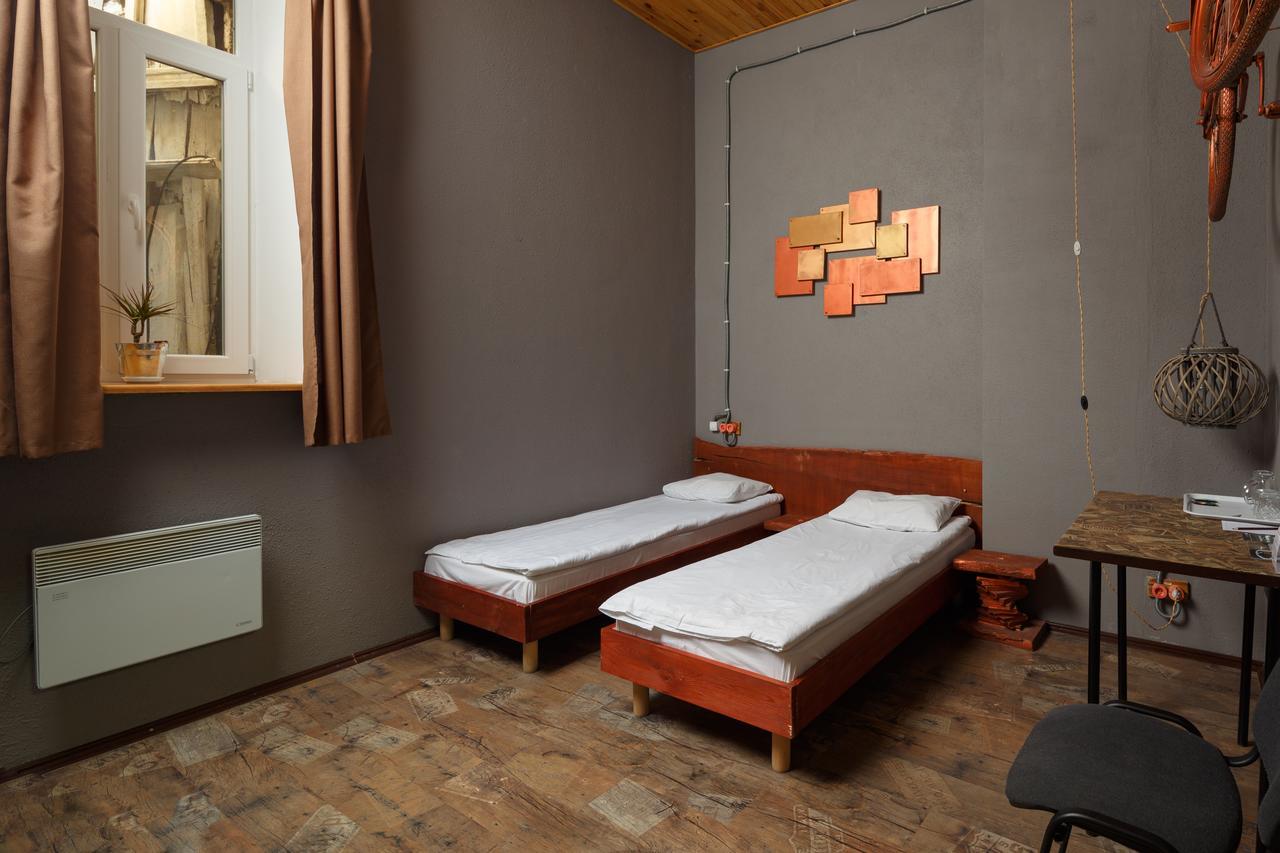 Mezzanine Hotel